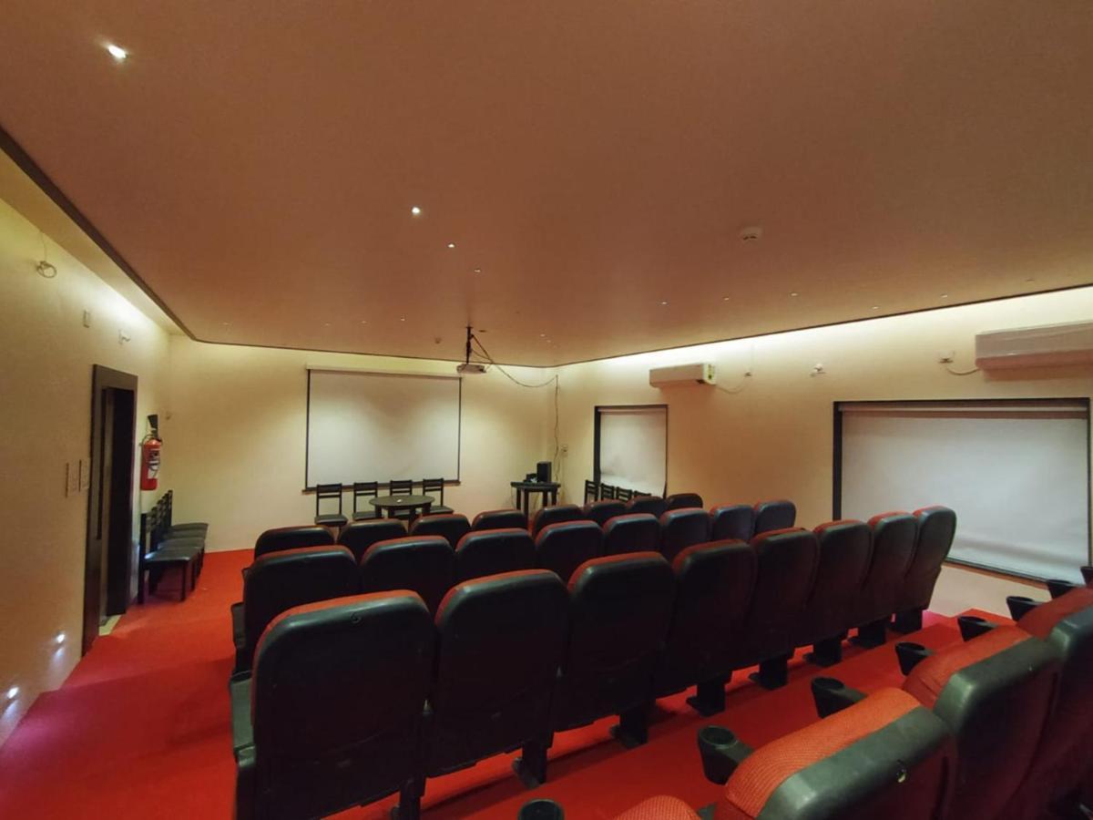 Flamingo Club And Resort Una 3 Km Away From Diu Check Post エクステリア 写真