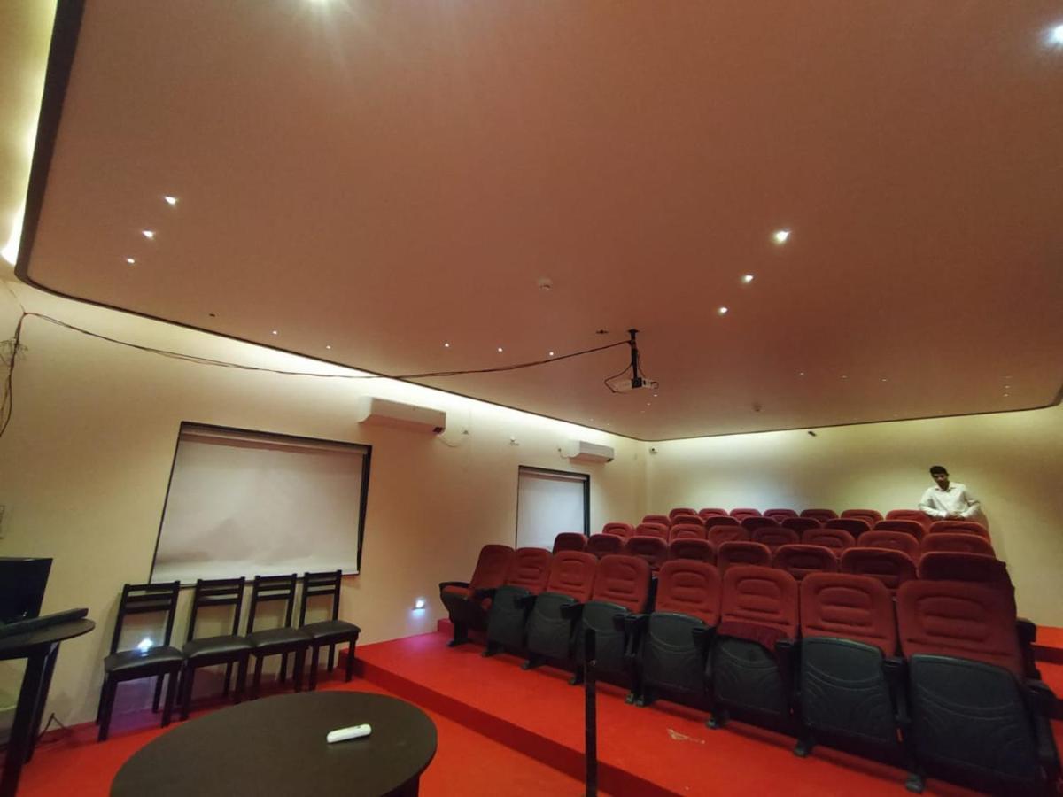 Flamingo Club And Resort Una 3 Km Away From Diu Check Post エクステリア 写真