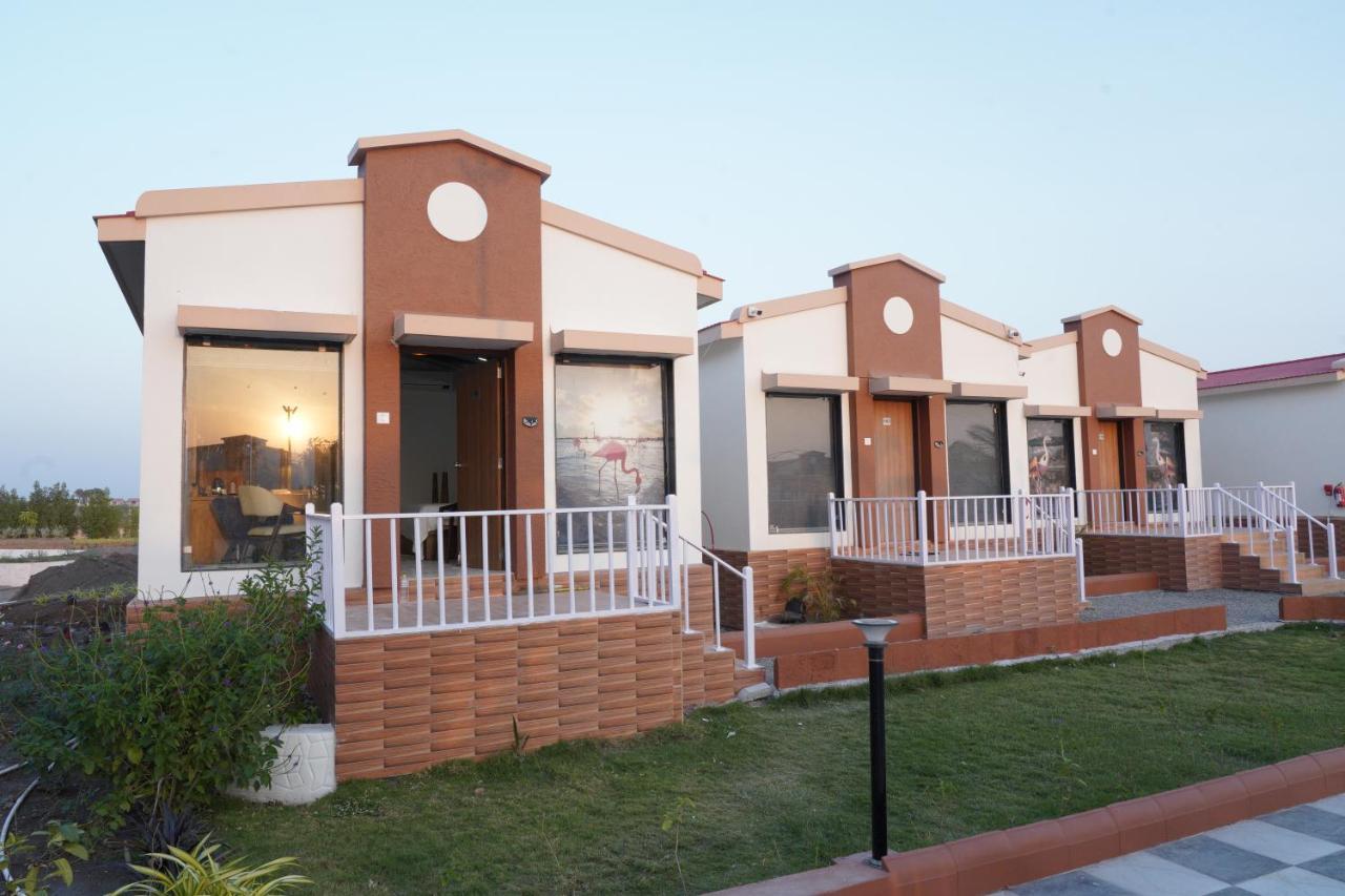 Flamingo Club And Resort Una 3 Km Away From Diu Check Post エクステリア 写真