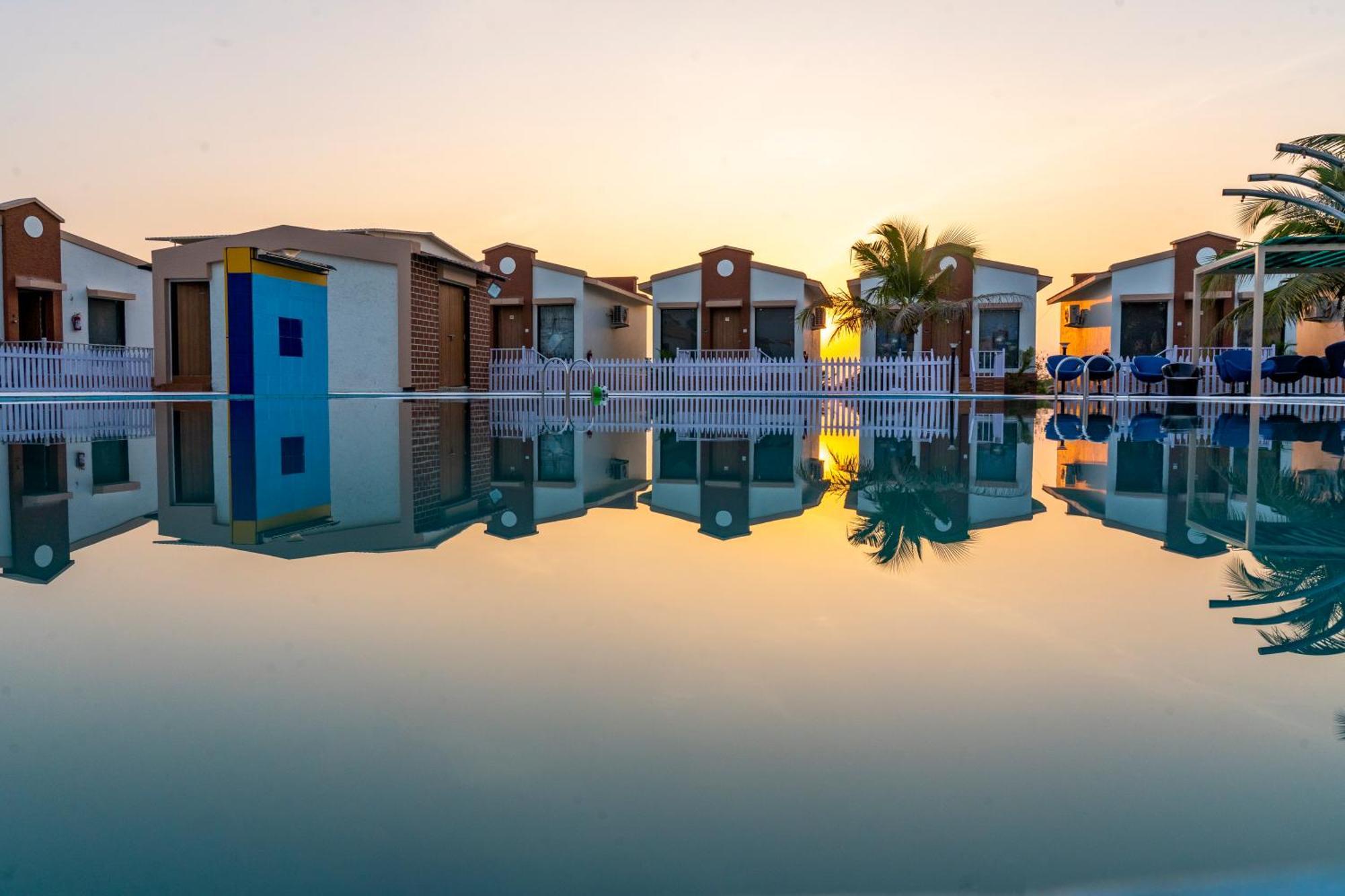 Flamingo Club And Resort Una 3 Km Away From Diu Check Post エクステリア 写真